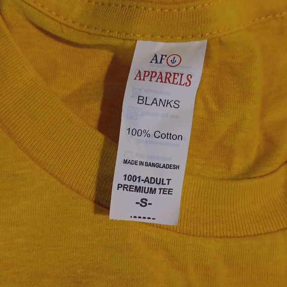 2NWOT 2024 custom cruise tshirts - Picture 3 of 4